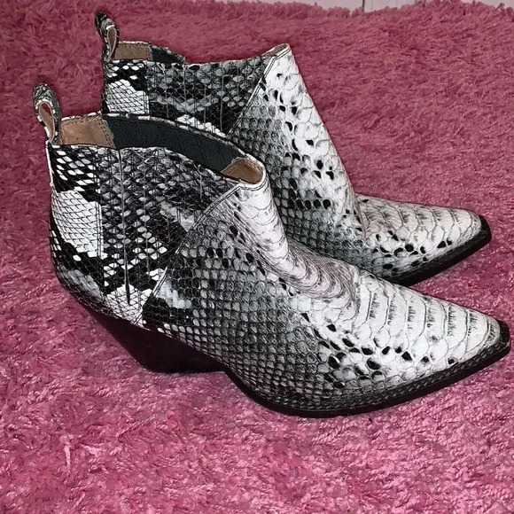 Jeffrey Campbell Snakeskin Booties - Picture 1 of 6
